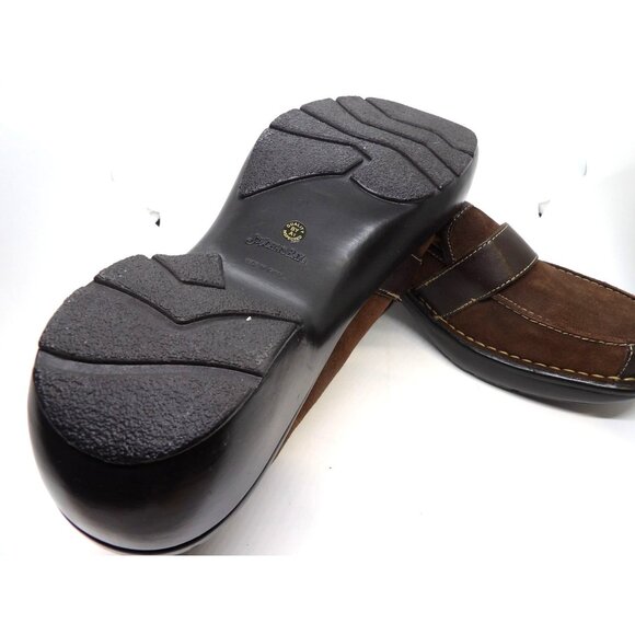 St. Johns Bay Women's Brown Swede Slip On Shoe 10W NEW - Picture 5 of 8